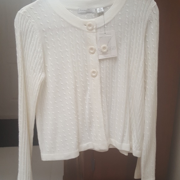 LUXE 360 Ivory 3 Button Cozy Sweater NWT - Picture 7 of 8